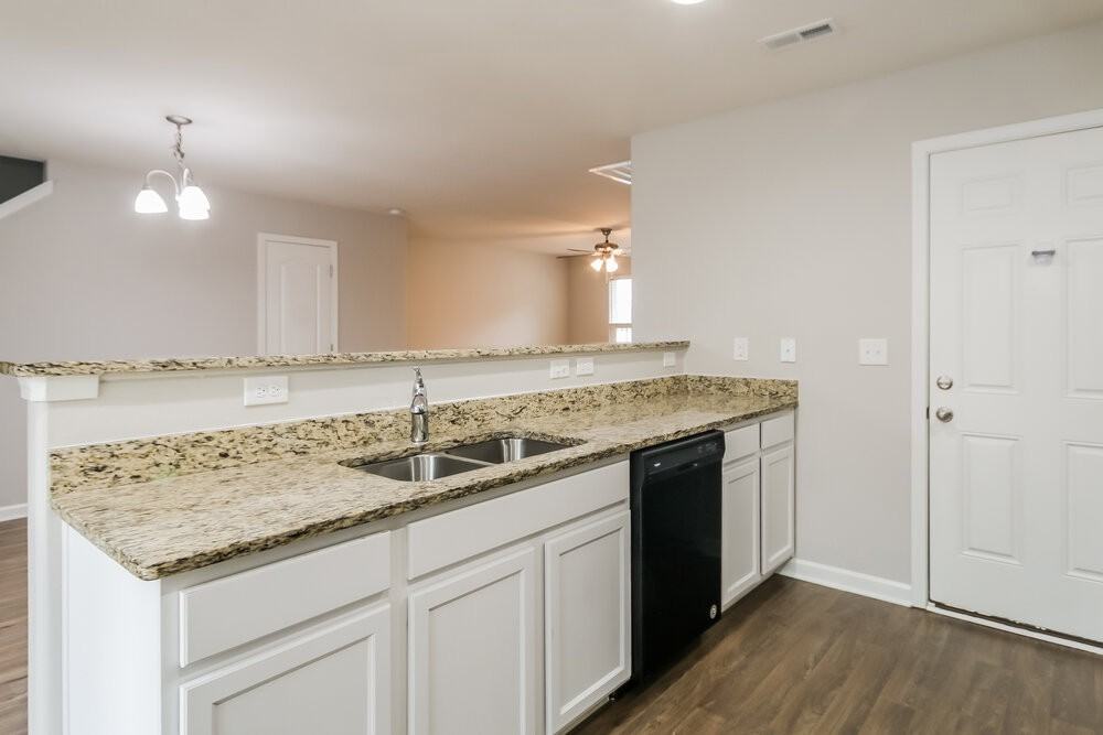 2132 Boulder Ct - Photo 7 of 17
