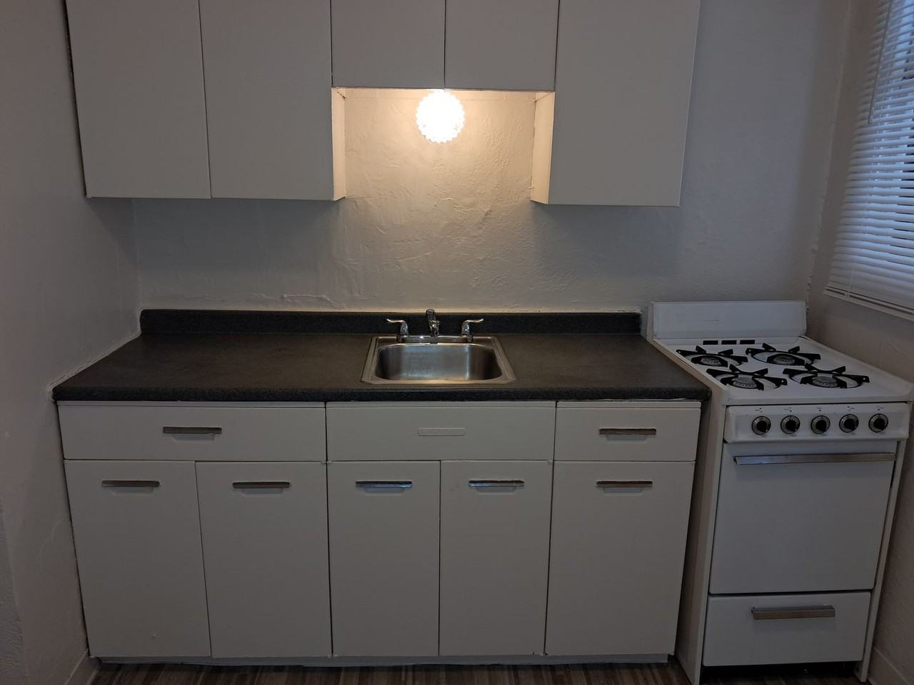 Maeburn - Photo 5 of 8