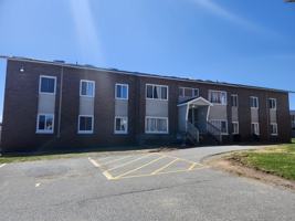 featured image of 7 Roxbury Dr #9