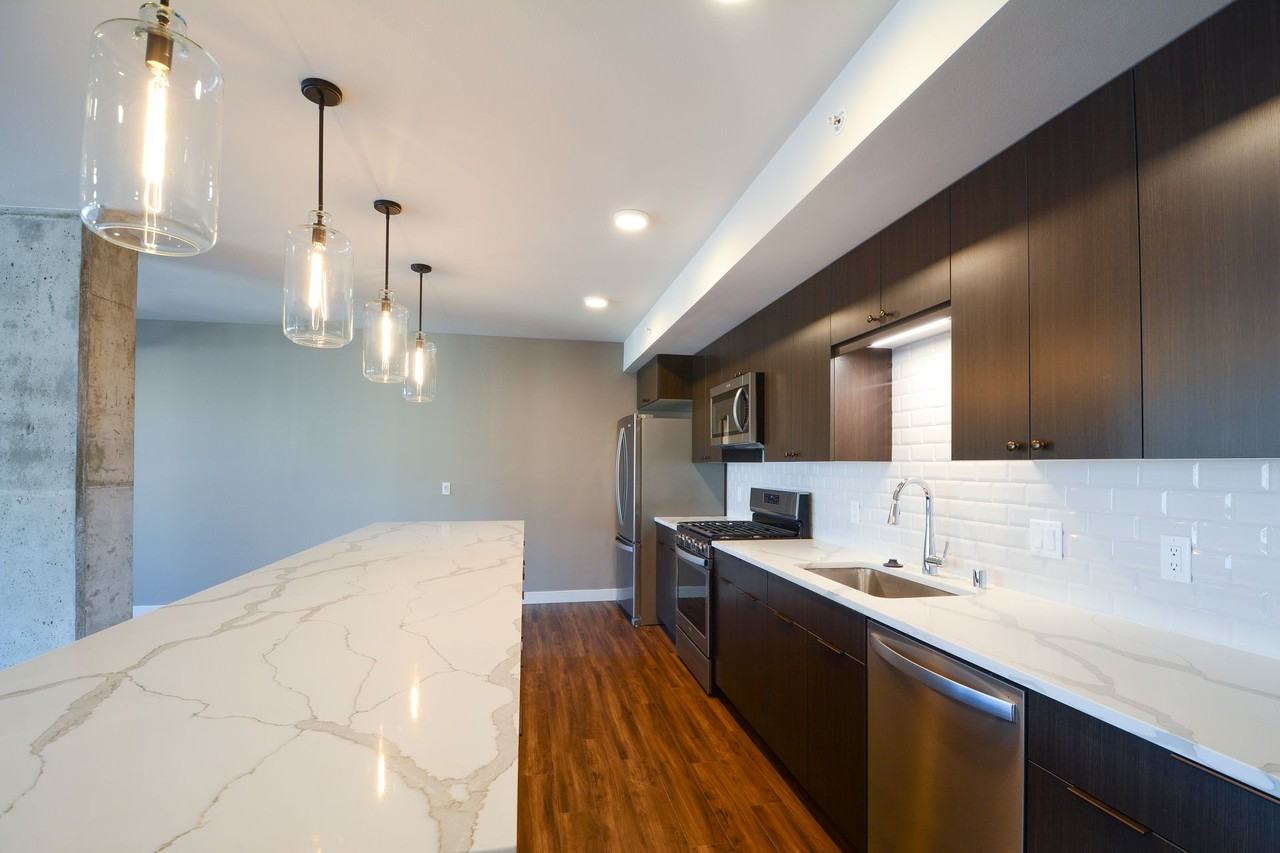 151 E Wilson - Photo 4 of 17