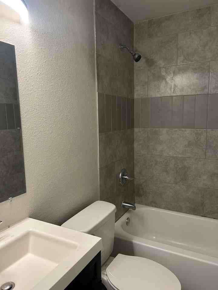 5700 Dennis Ave - Photo 5 of 9