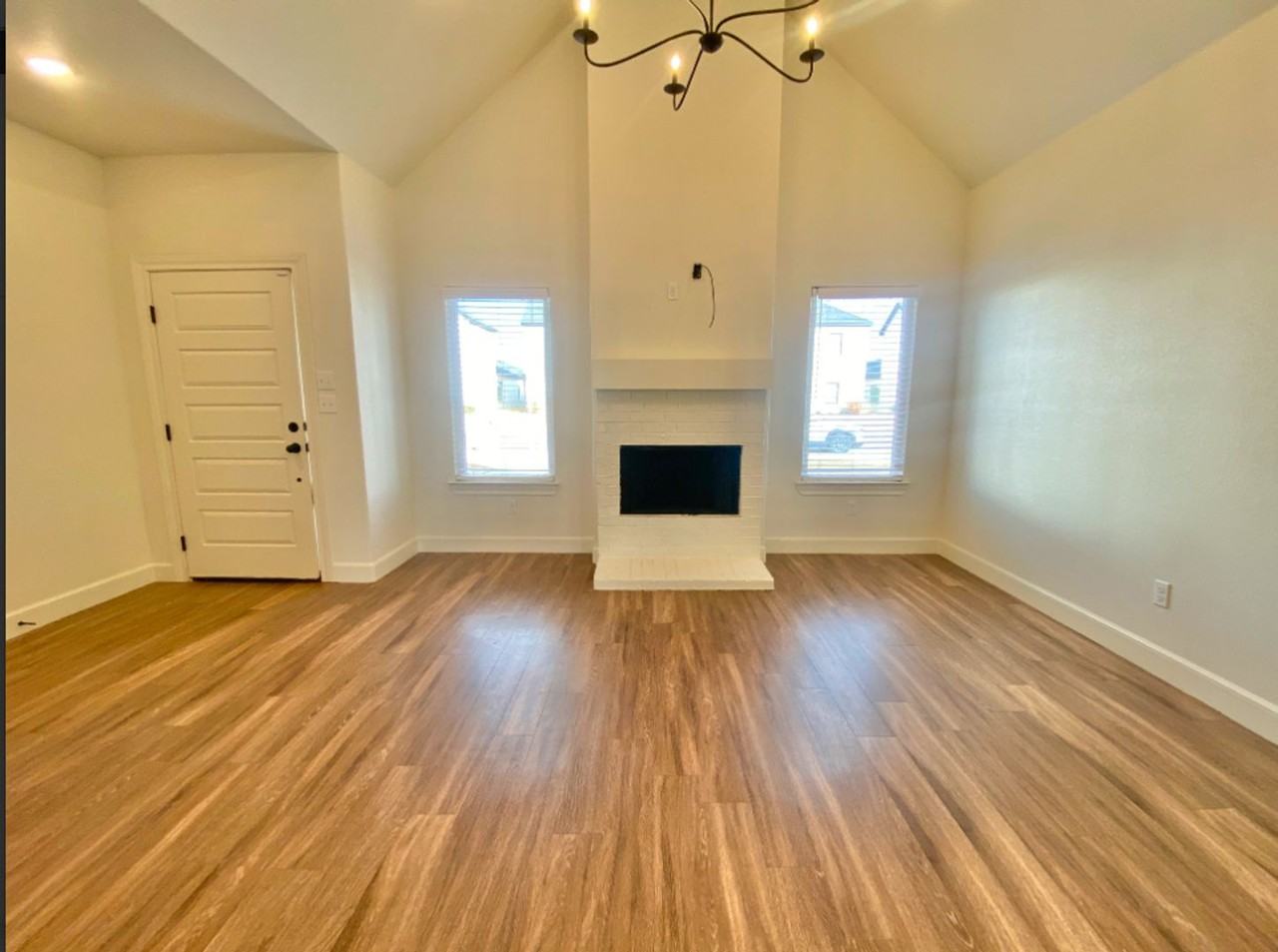 4701 125th St - Photo 2 of 18
