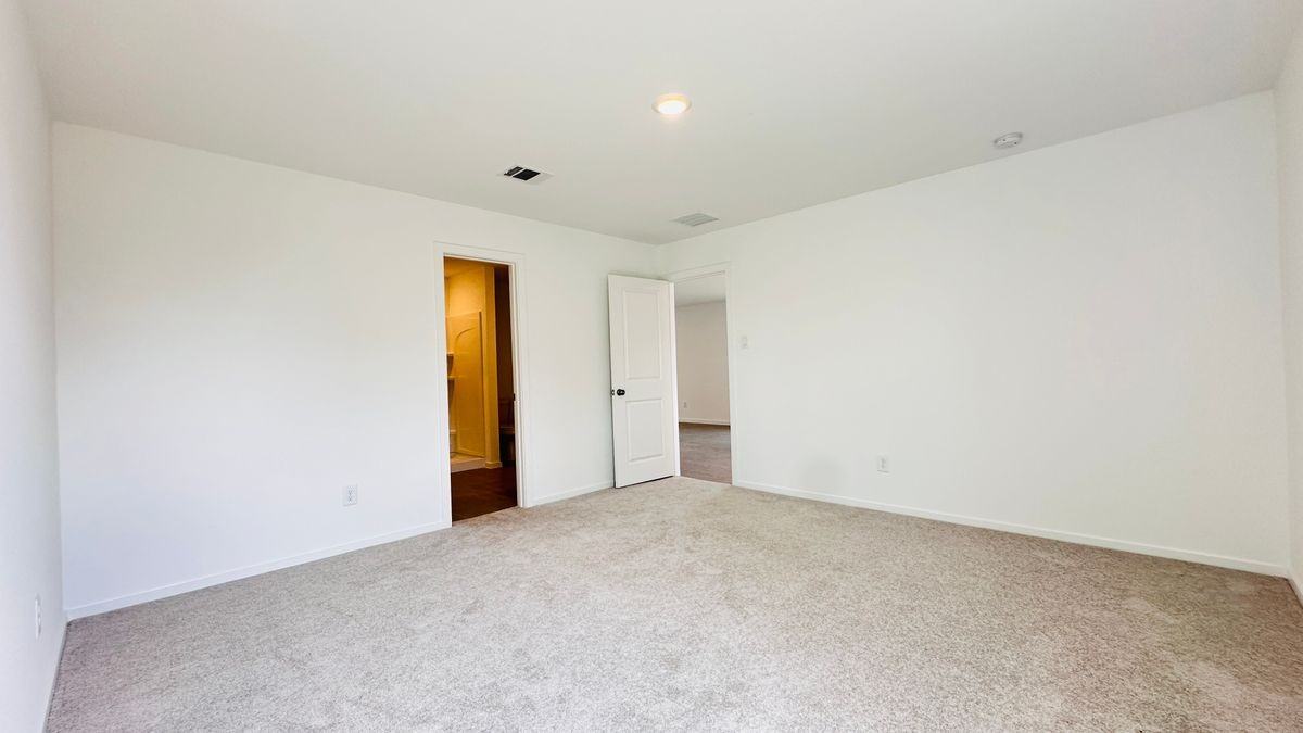 248 Houston St - Photo 3 of 24