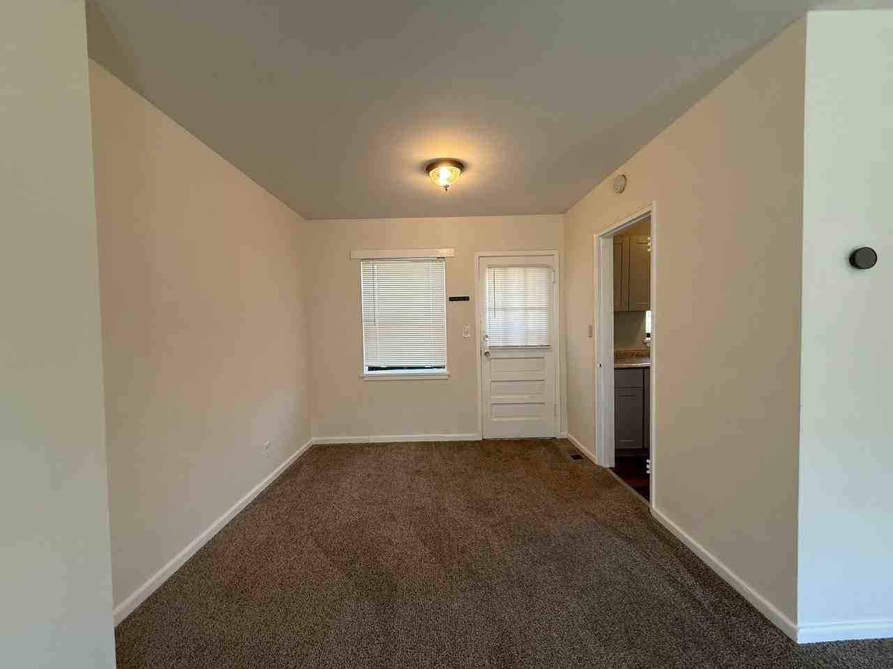 615 Biltmore Ave - Photo 6 of 17