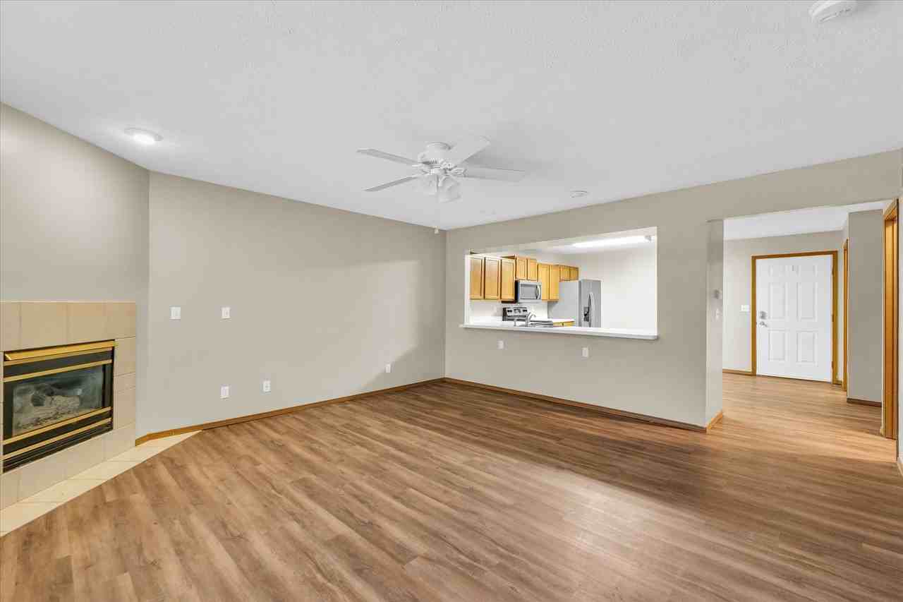 Christopher Way - Photo 4 of 24