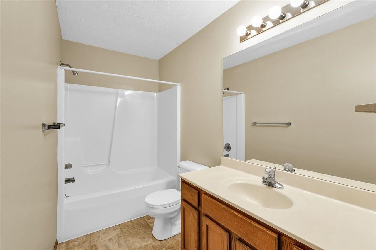 Christopher Way - Photo 7 of 24