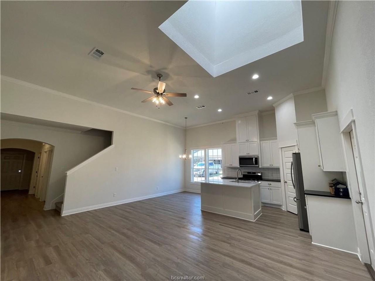 1540 Bennett St - Photo 4 of 34