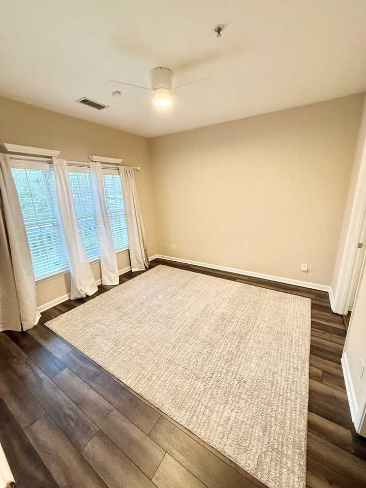8938 Rosalyn Glen Rd - Photo 7 of 23