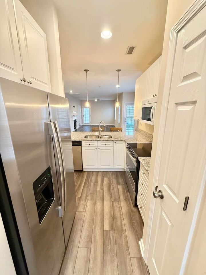 8938 Rosalyn Glen Rd - Photo 7 of 23