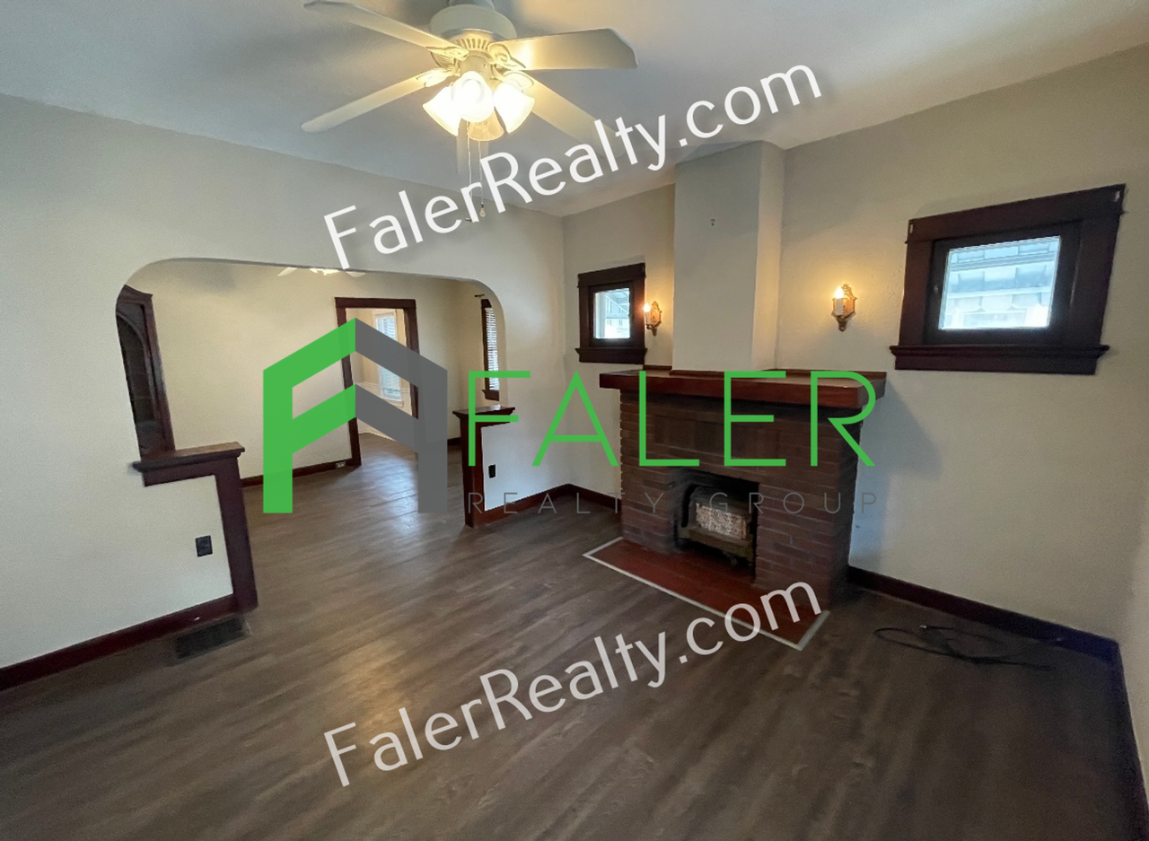 1631 Watervliet Ave - Photo 2 of 14