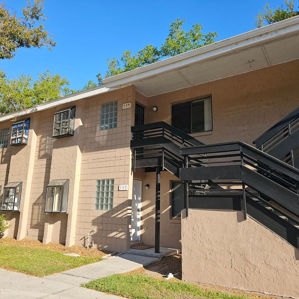 539 Trellis Ct - Photo 2 of 12