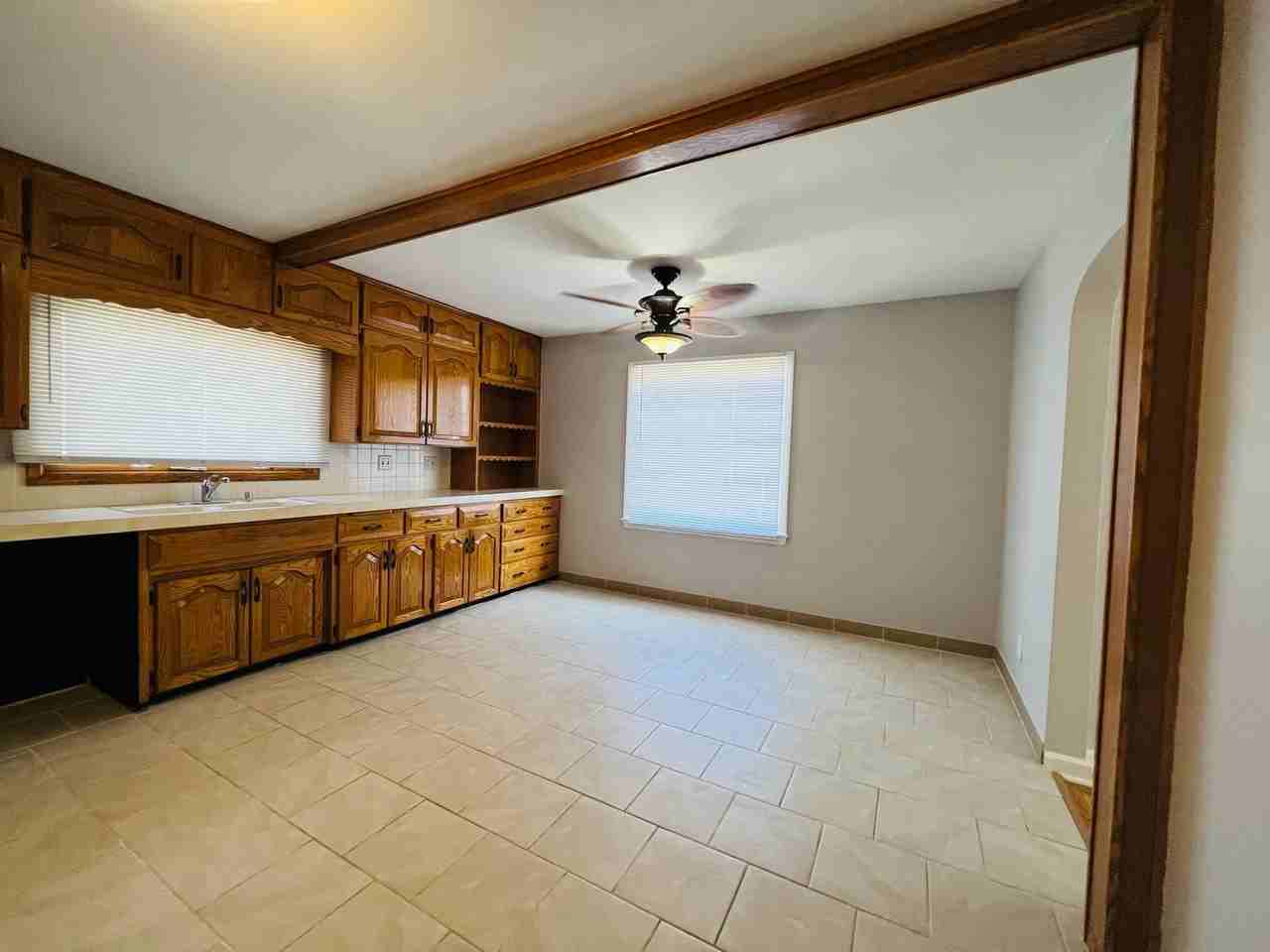 5302 35th Ave - Photo 3 of 23