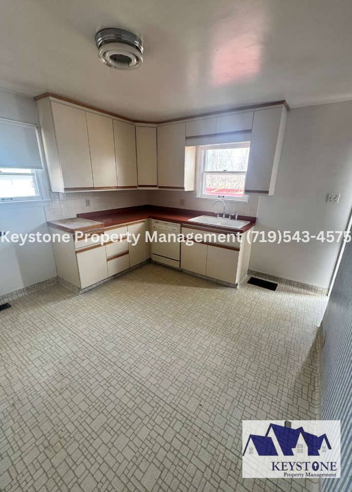 2203 County Farm Rd - Photo 5 of 16