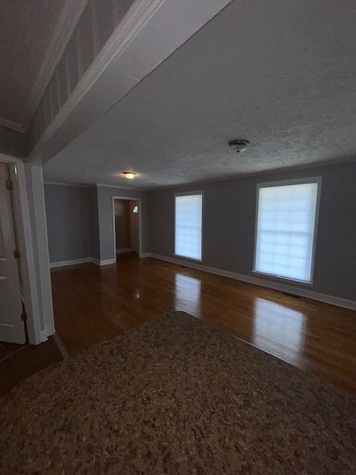 957 Smyrna Church Rd - Photo 3 of 14