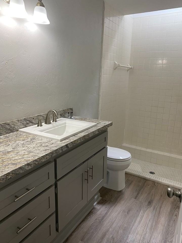 11416 Palmetto Blvd - Photo 5 of 12