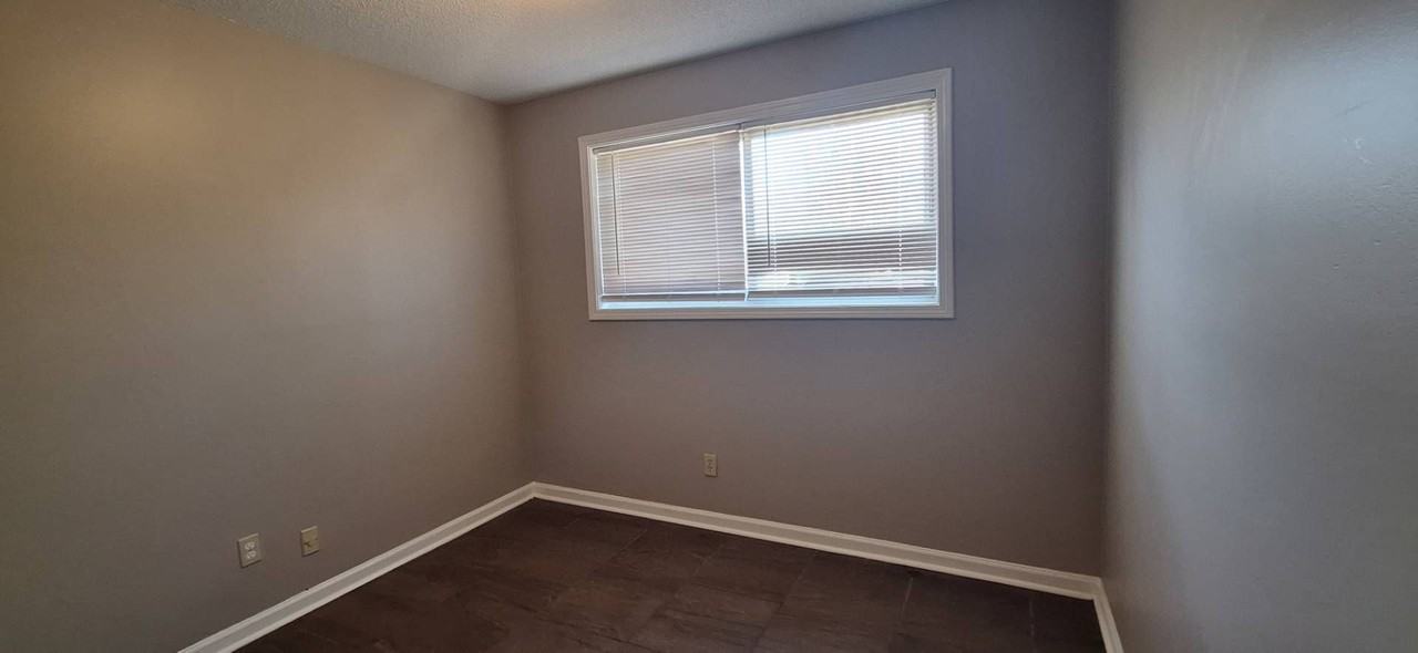243 Delta Rd - Photo 2 of 9