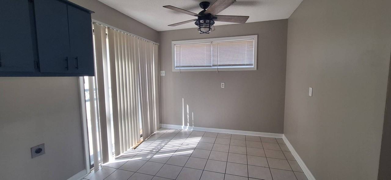 243 Delta Rd - Photo 3 of 9