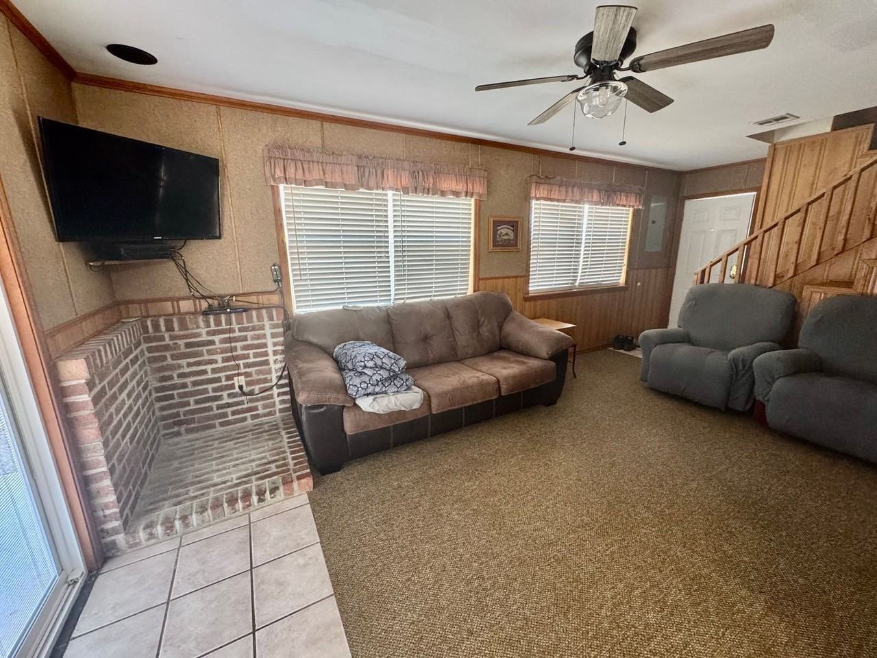 95 Sunshine Dr - Photo 2 of 4