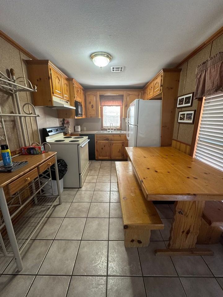 95 Sunshine Dr - Photo 3 of 4