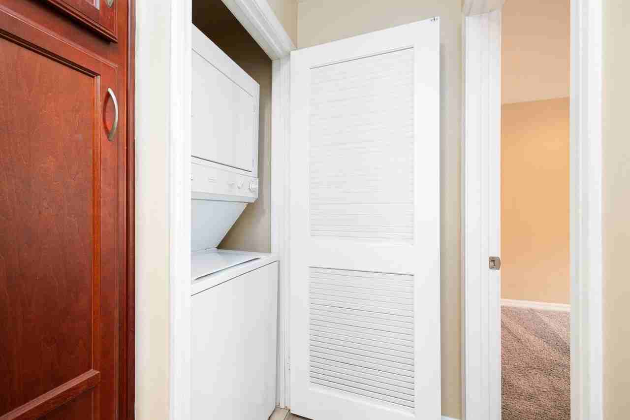 5252 Balboa Arms Dr #172 - Photo 7 of 15