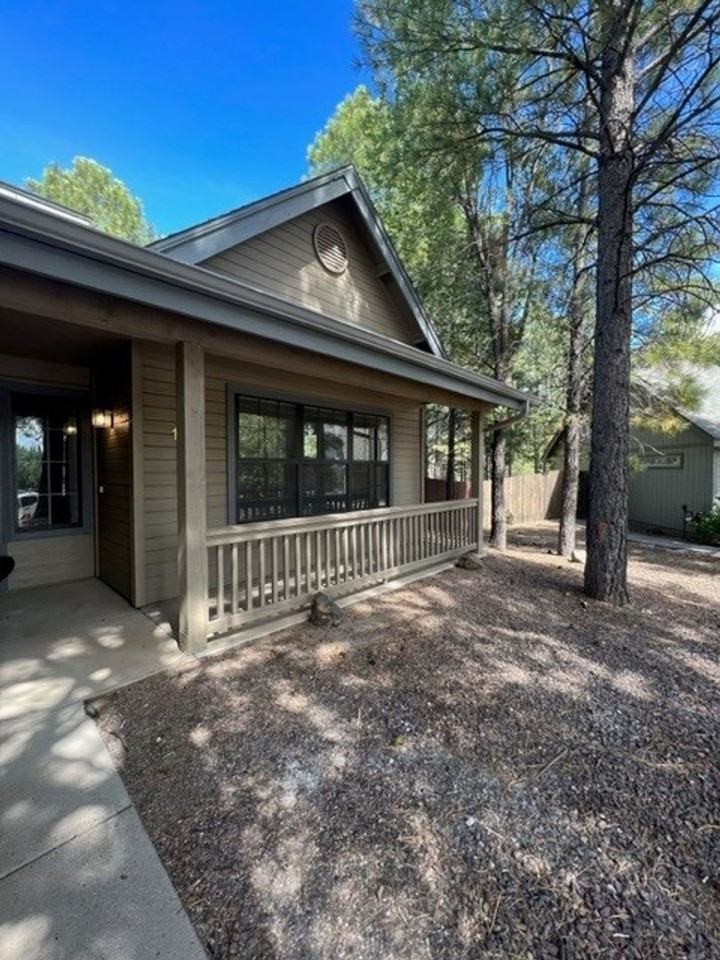 108 W Gold Rush Trl - Photo 2 of 17