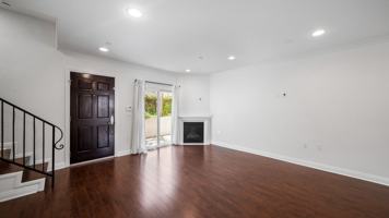 featured image of 1529 S Beverly Dr