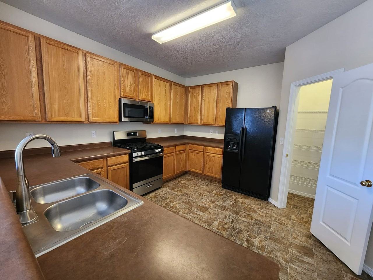3304 Rivulet Dr Sw - Photo 4 of 23