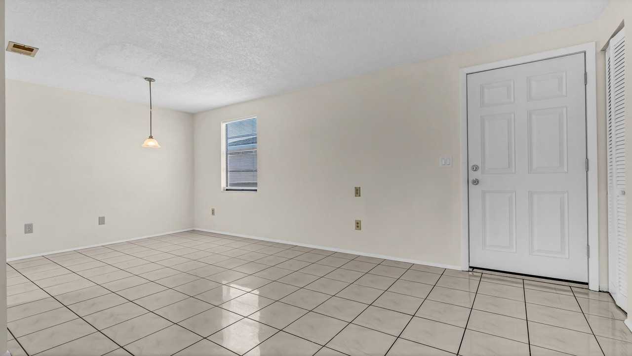 122 Loblolly Ct #C - Photo 4 of 25
