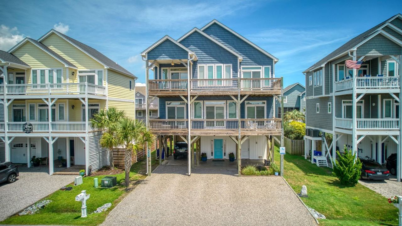 320 Oceanaire Lane - Photo 2 of 26