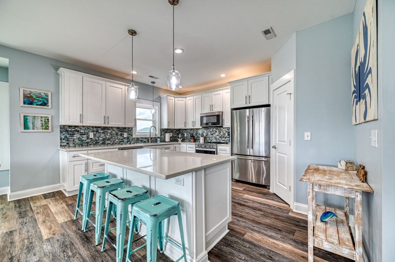 320 Oceanaire Lane - Photo 5 of 26