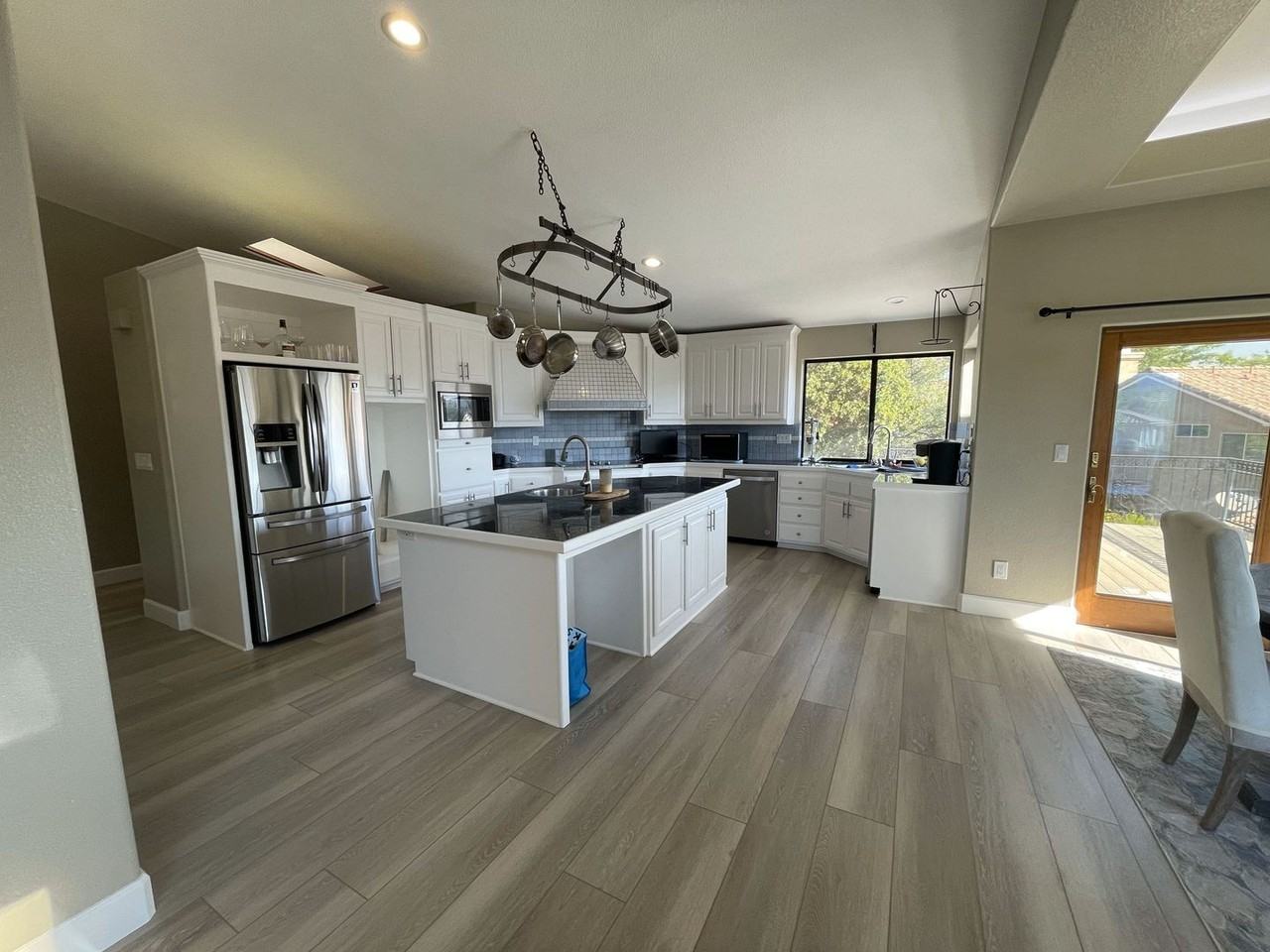 15290 Moonglow Dr - Photo 3 of 44