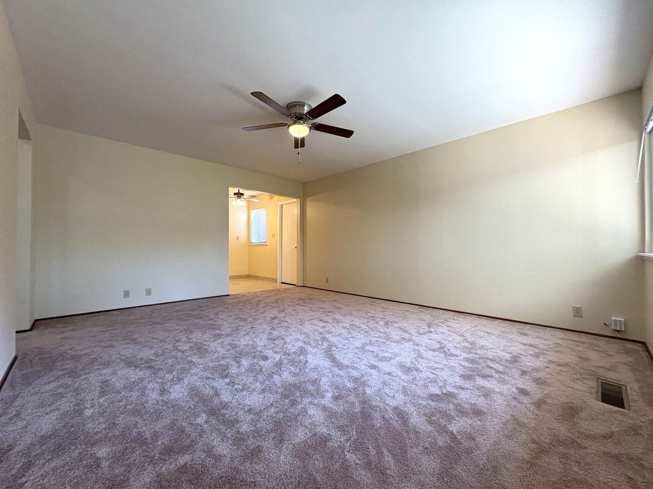 1581 Hawes Ct - Photo 5 of 18