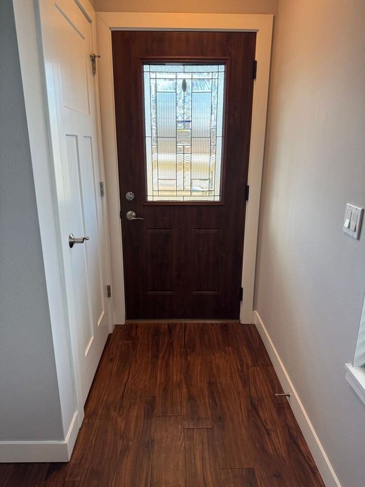 2301 Lincoln Avenue - Photo 2 of 33