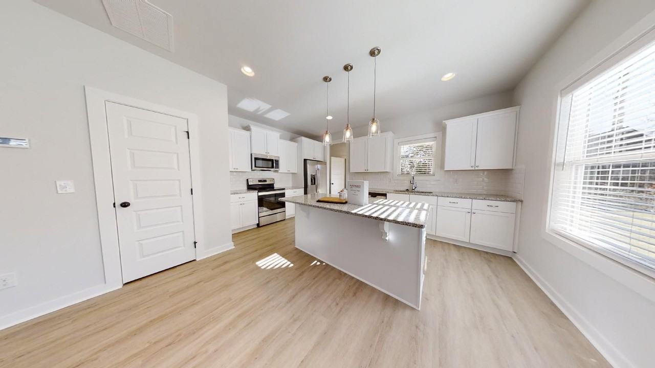 702 Northern Village Ct - Photo 5 of 17