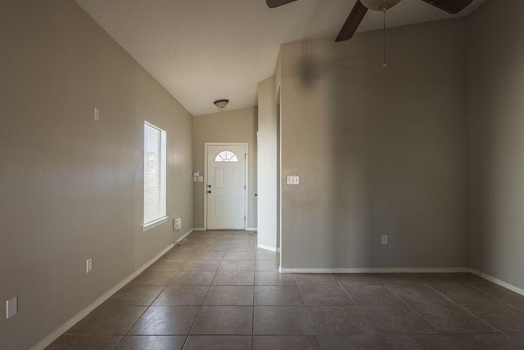14259 Gil Reyes Dr - Photo 2 of 24
