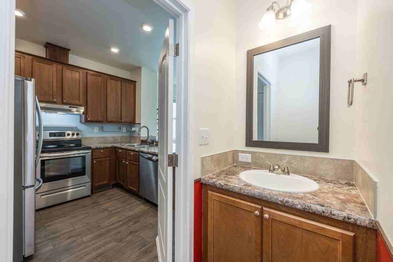 688 Grand Market Ave - Photo 6 of 30