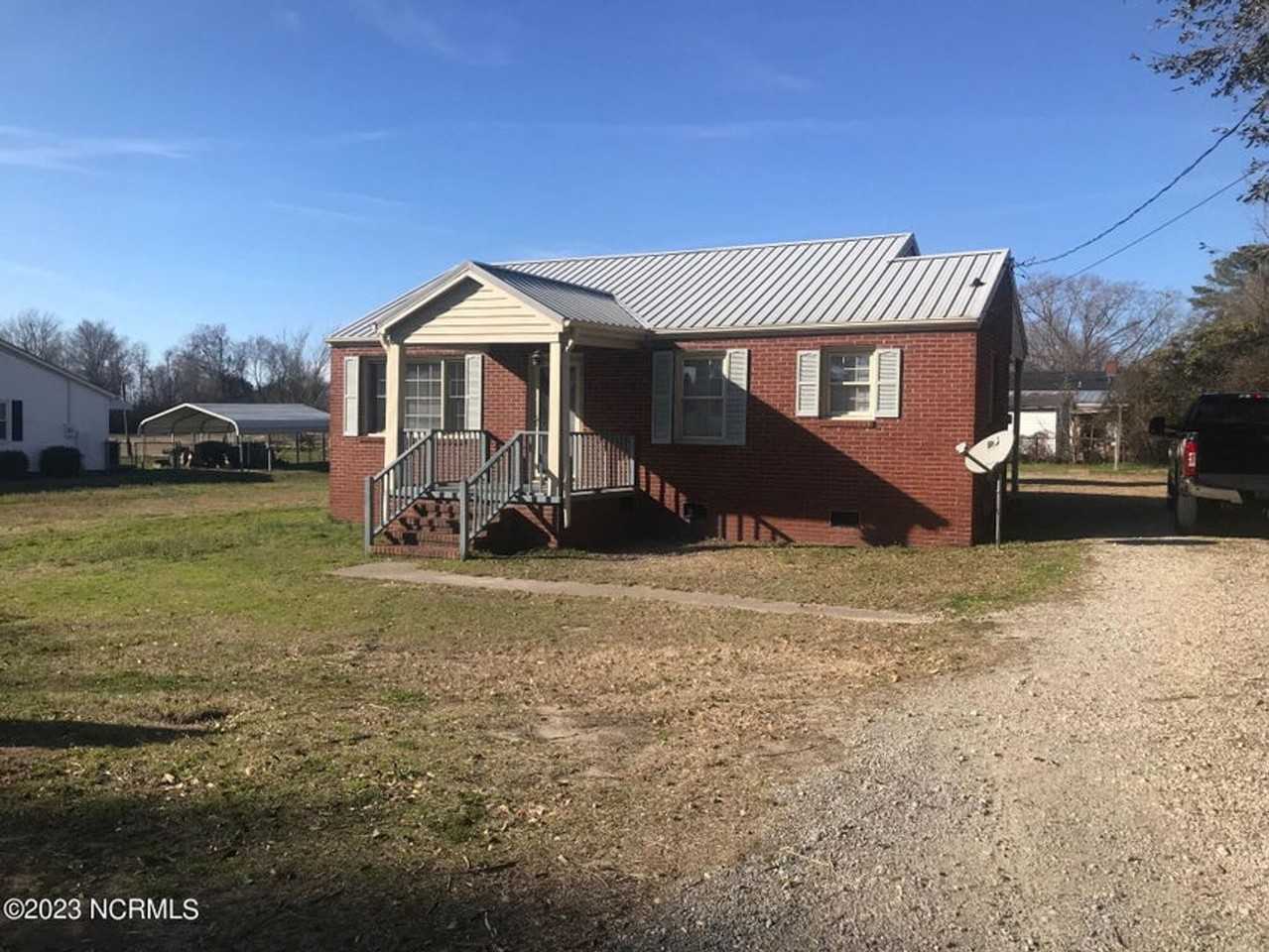 3503 Scott St - Photo 2 of 17