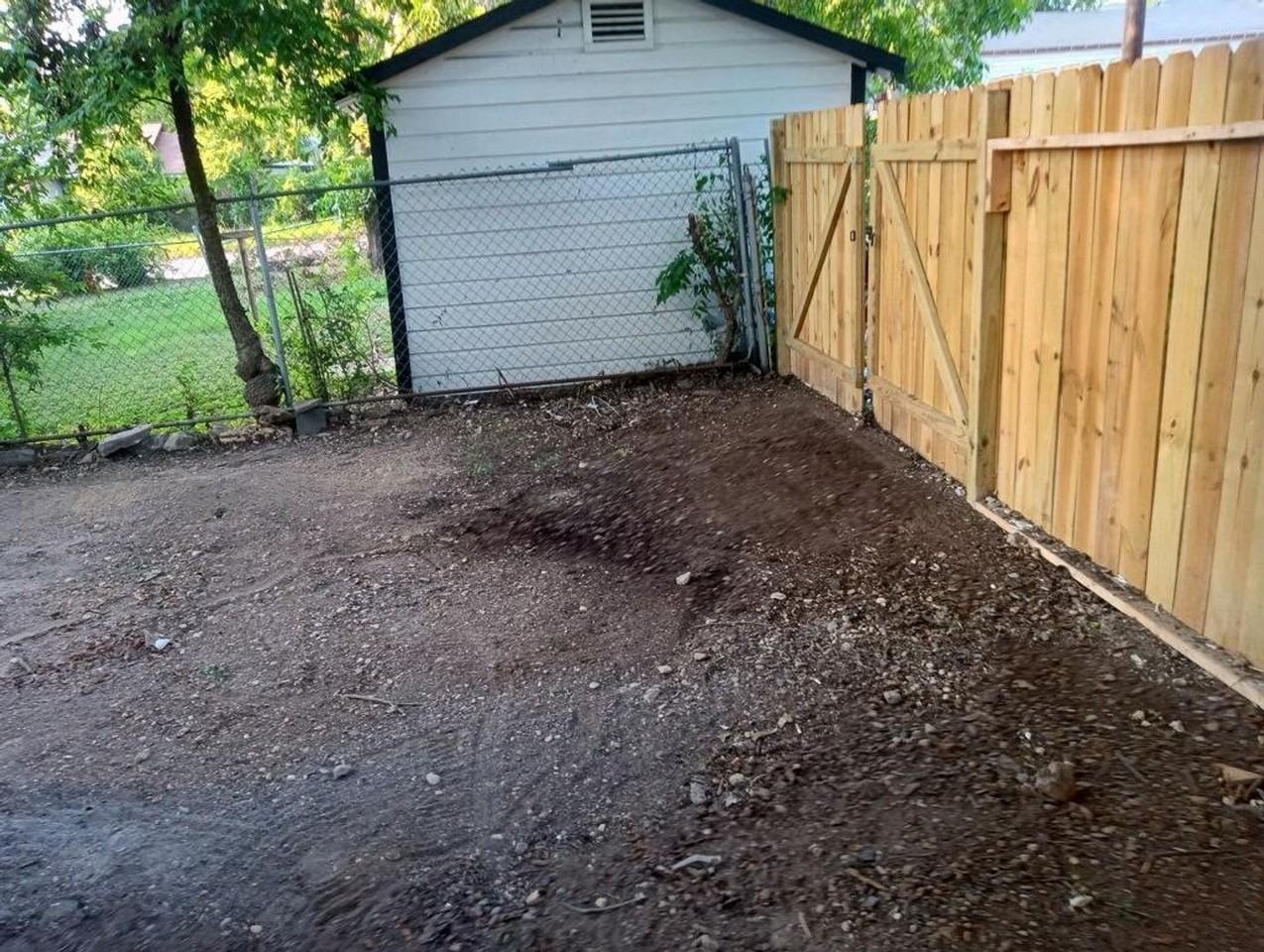 1305 S 15th St - Photo 3 of 20