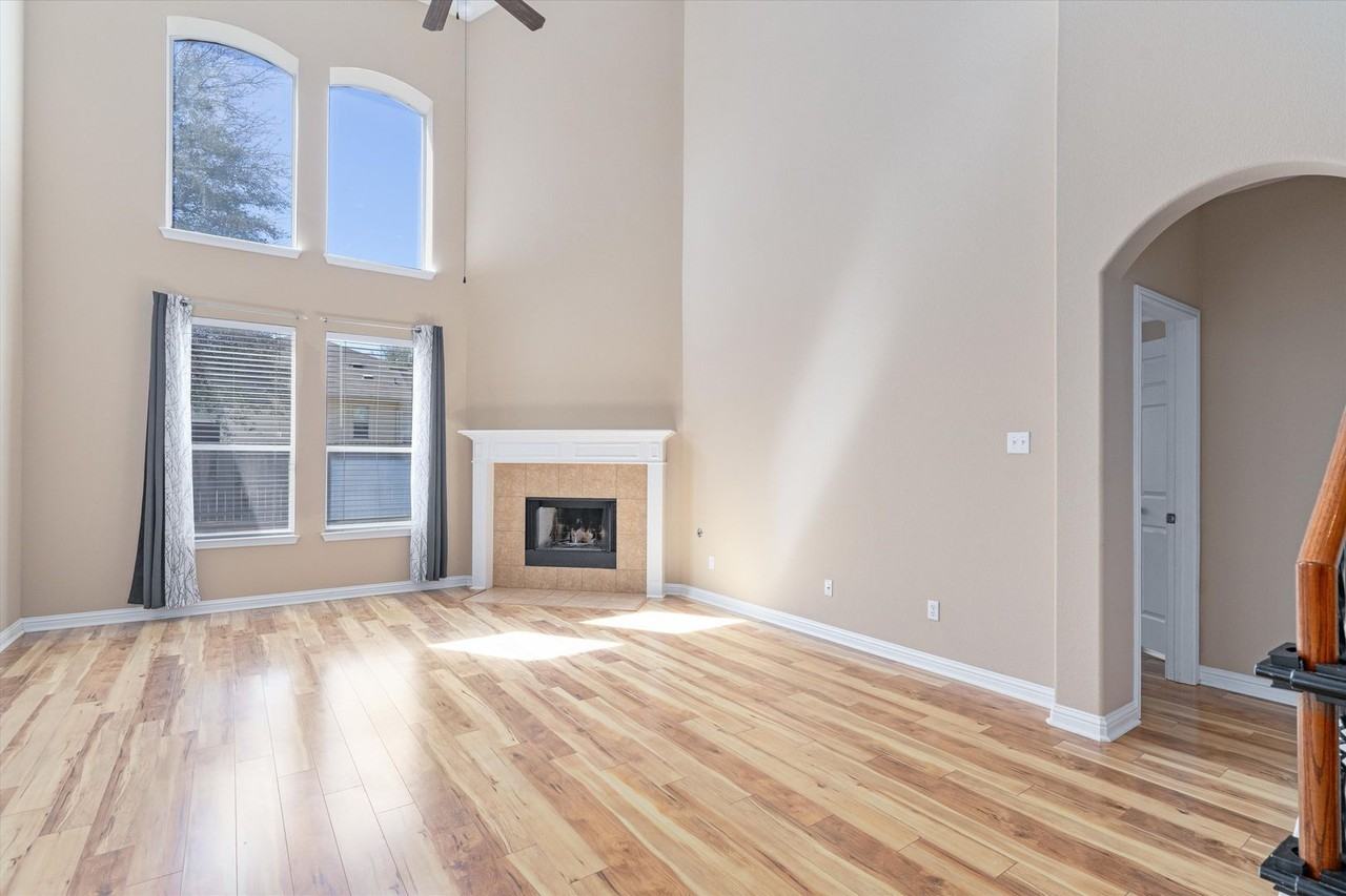 620 620 Middle Creek Drive - Photo 5 of 48