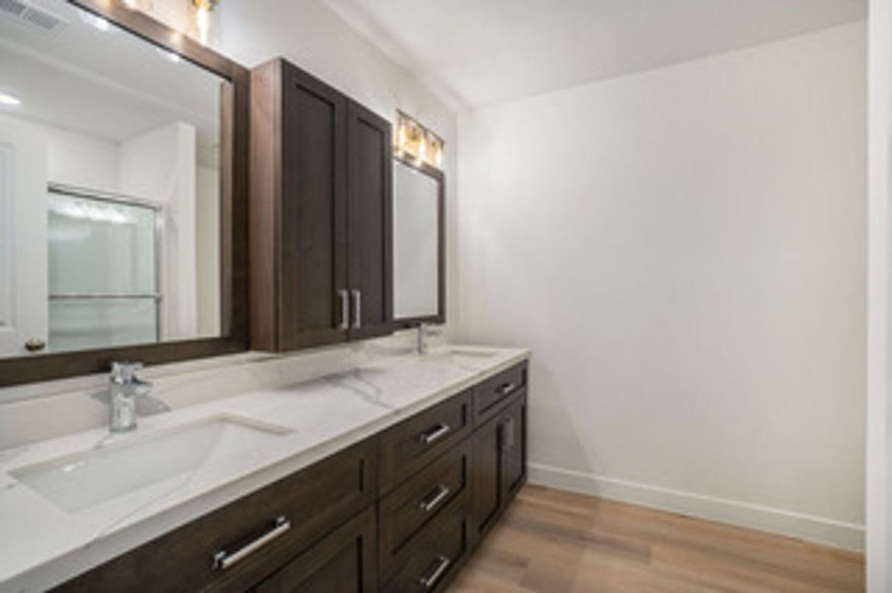 3809 Nw 93rd St - Photo 3 of 14