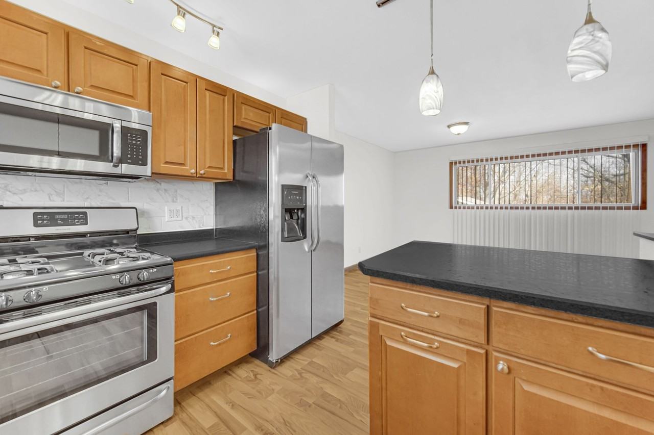 4126 E 5th Pl - Photo 3 of 33