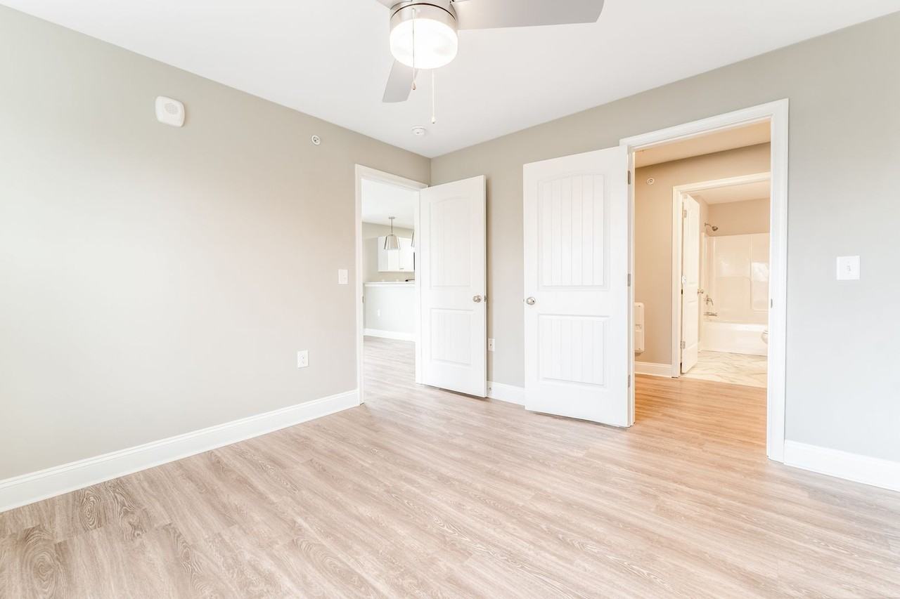 Stella's Place Apartments - Photo 6 of 20