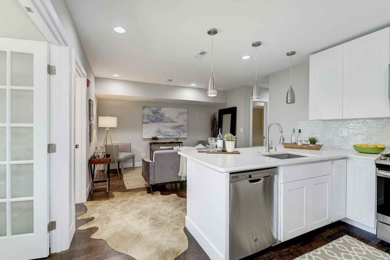 528 Kennedy St Nw #402