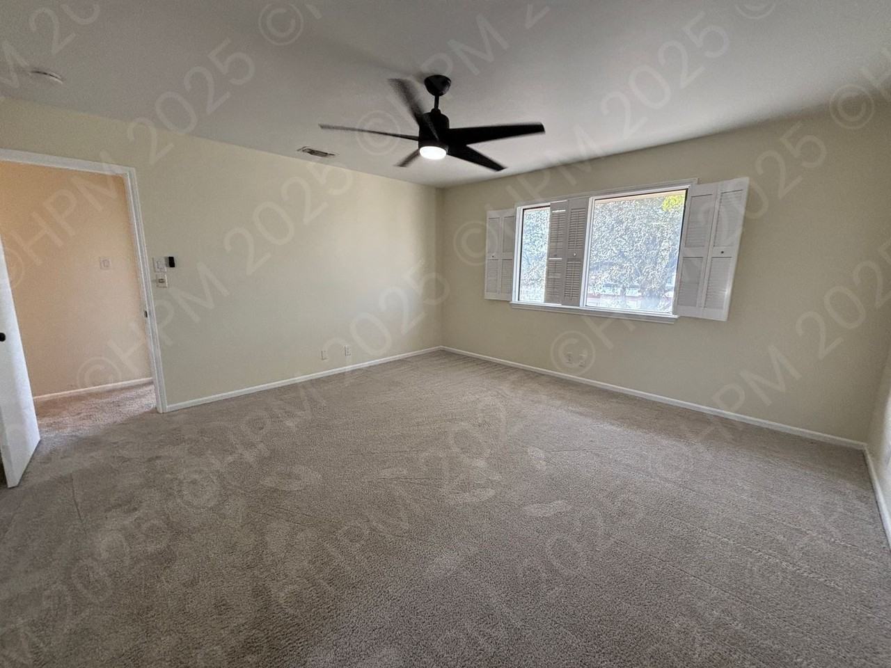 5868 Royal Rdg - Photo 6 of 23