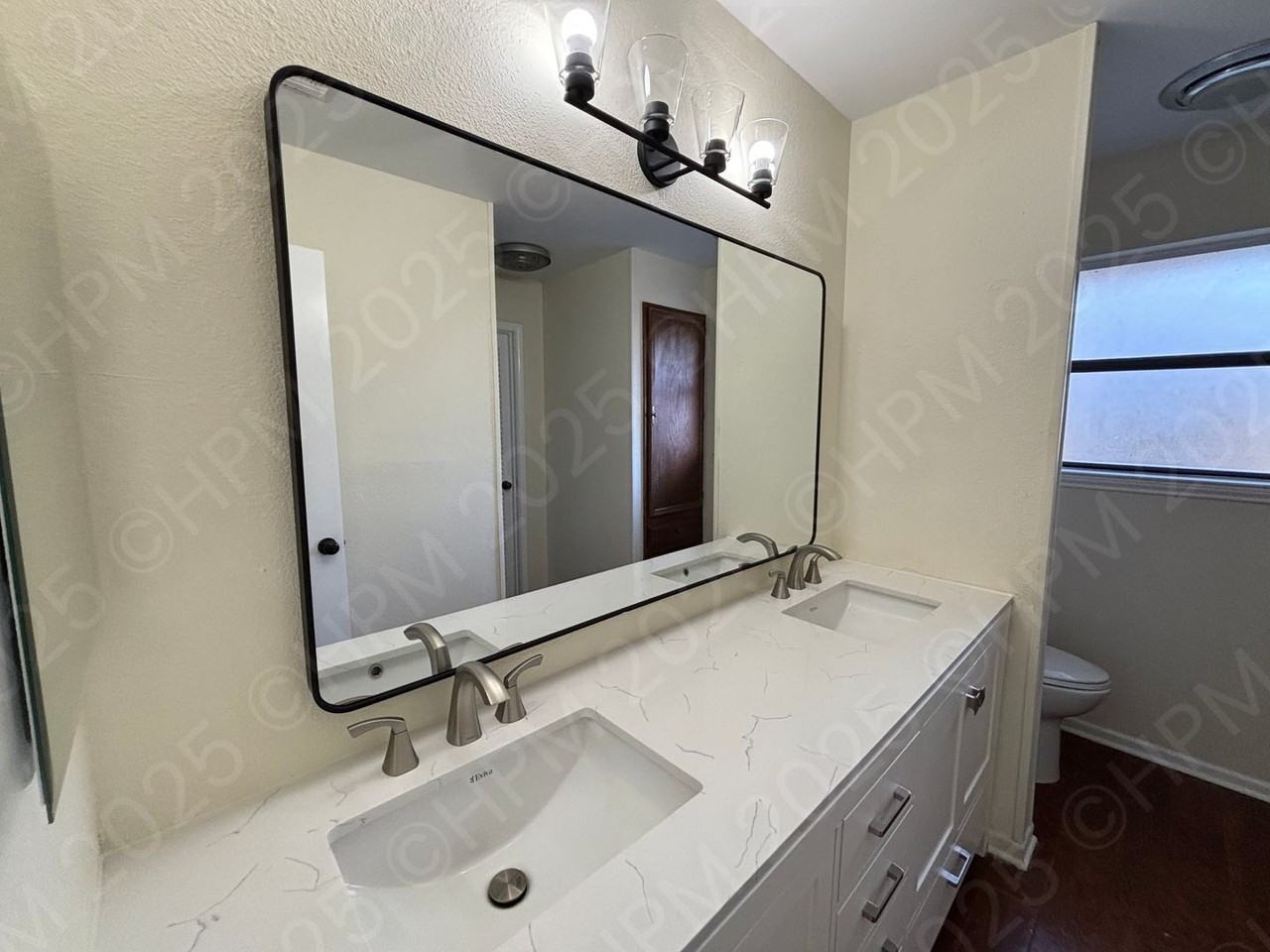 5868 Royal Rdg - Photo 7 of 23