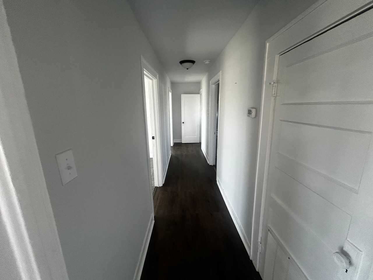 1742 Victoria St - Photo 4 of 12