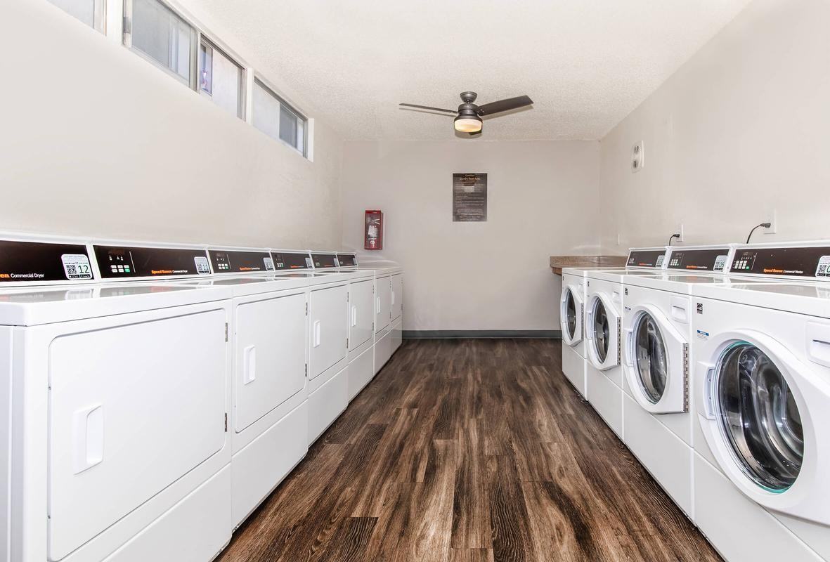 14300 Newport Ave - Photo 6 of 28