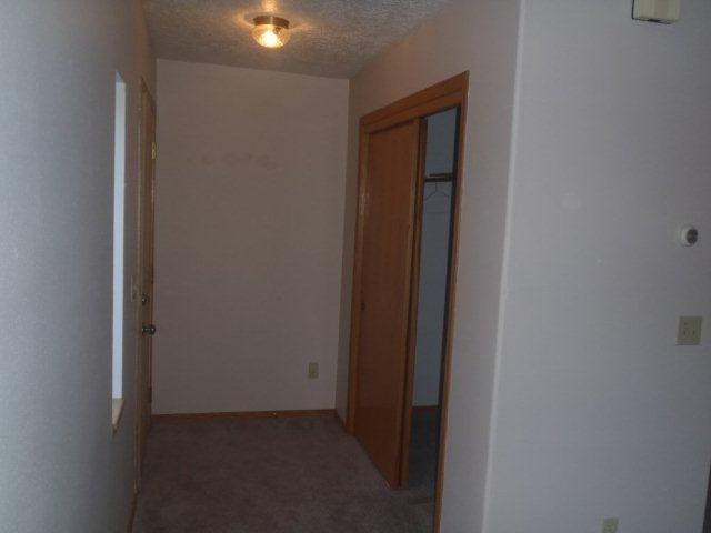 NE Spring St - Photo 2 of 16