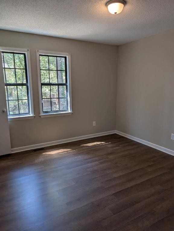 4713 Courtney Ln - Photo 6 of 9