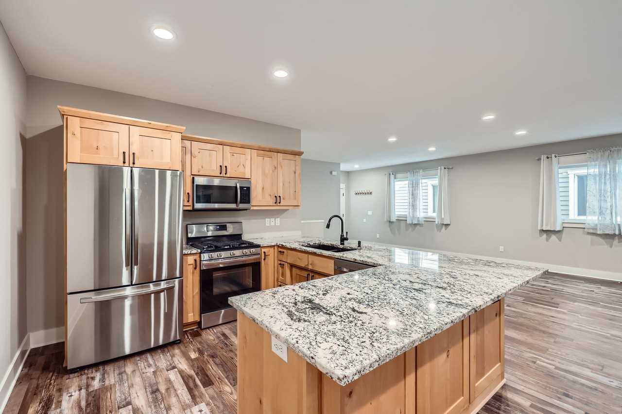 314 61st St Sw #314-61st - Photo 2 of 28